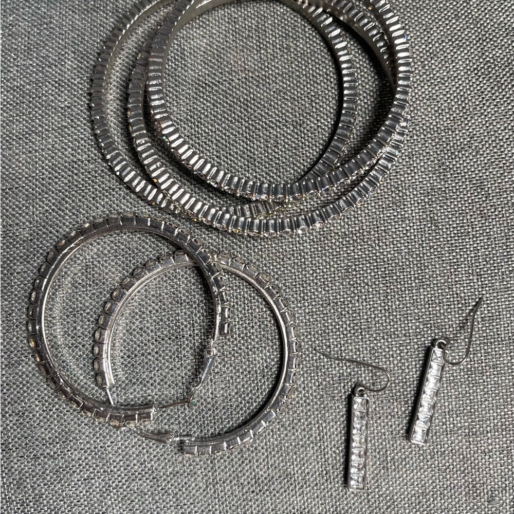 Elegant Silver Jewelry Set